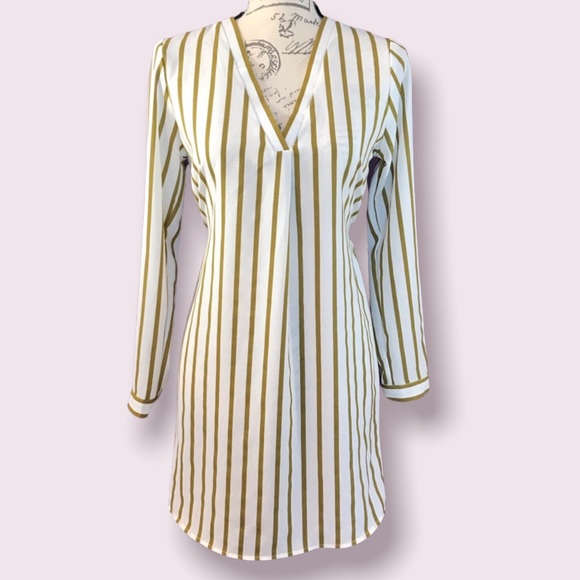 Forever 21, Women’s Dress, Size Small - Picture 4 of 16